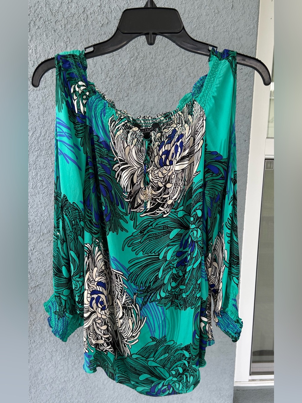WHBM 100% Silk Cold Shoulder Green Blue Floral Boho Top Petite Large Open Sleeve